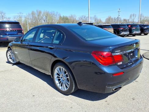 Used 2015 BMW 750Li xDrive AWD/4WD image 18