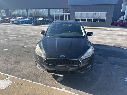 Used 2015 Ford Focus SE w/ SE Sport Package image 3