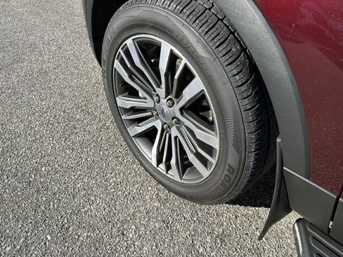 Used 2018 Ford Explorer Platinum image 8