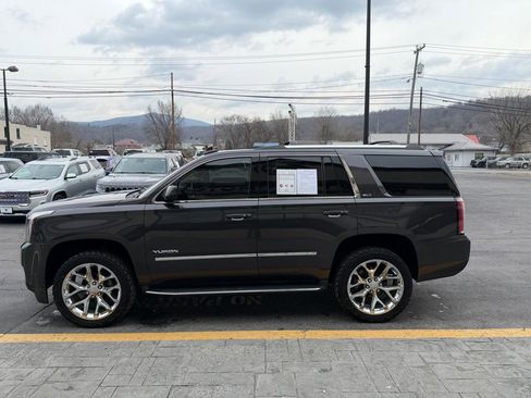 Used 2018 GMC Yukon SLT w/ Open Road Package image 5