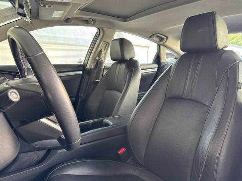 Used 2016 Honda Civic Touring image 23