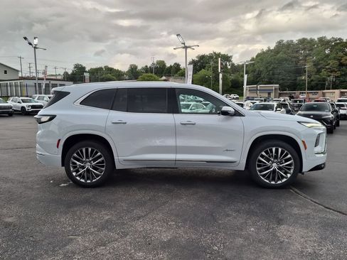 New 2026 Buick Enclave Avenir w/ Super Cruise Package AWD/4WD image 4