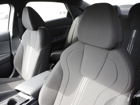 New 2025 Hyundai Elantra Sport image 11