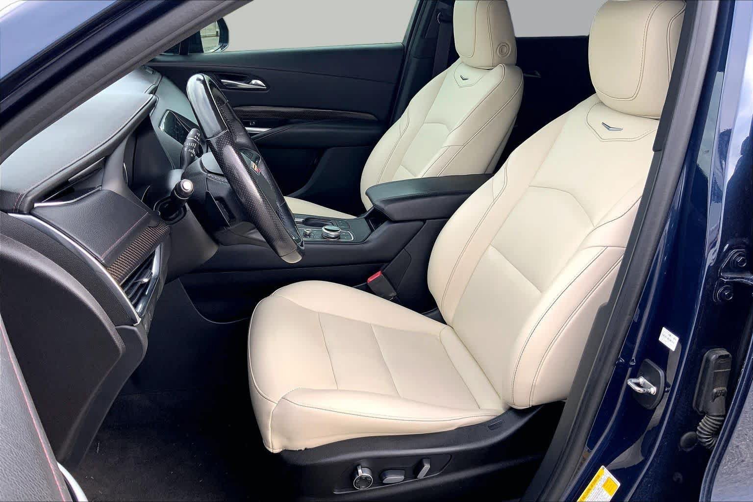 Used 2019 Cadillac XT4 Sport w/ Cold Weather Package AWD/4WD image 13
