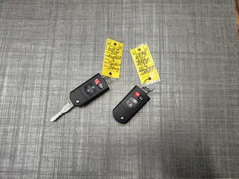 Used 2011 MAZDA MAZDA3 i Touring image 13