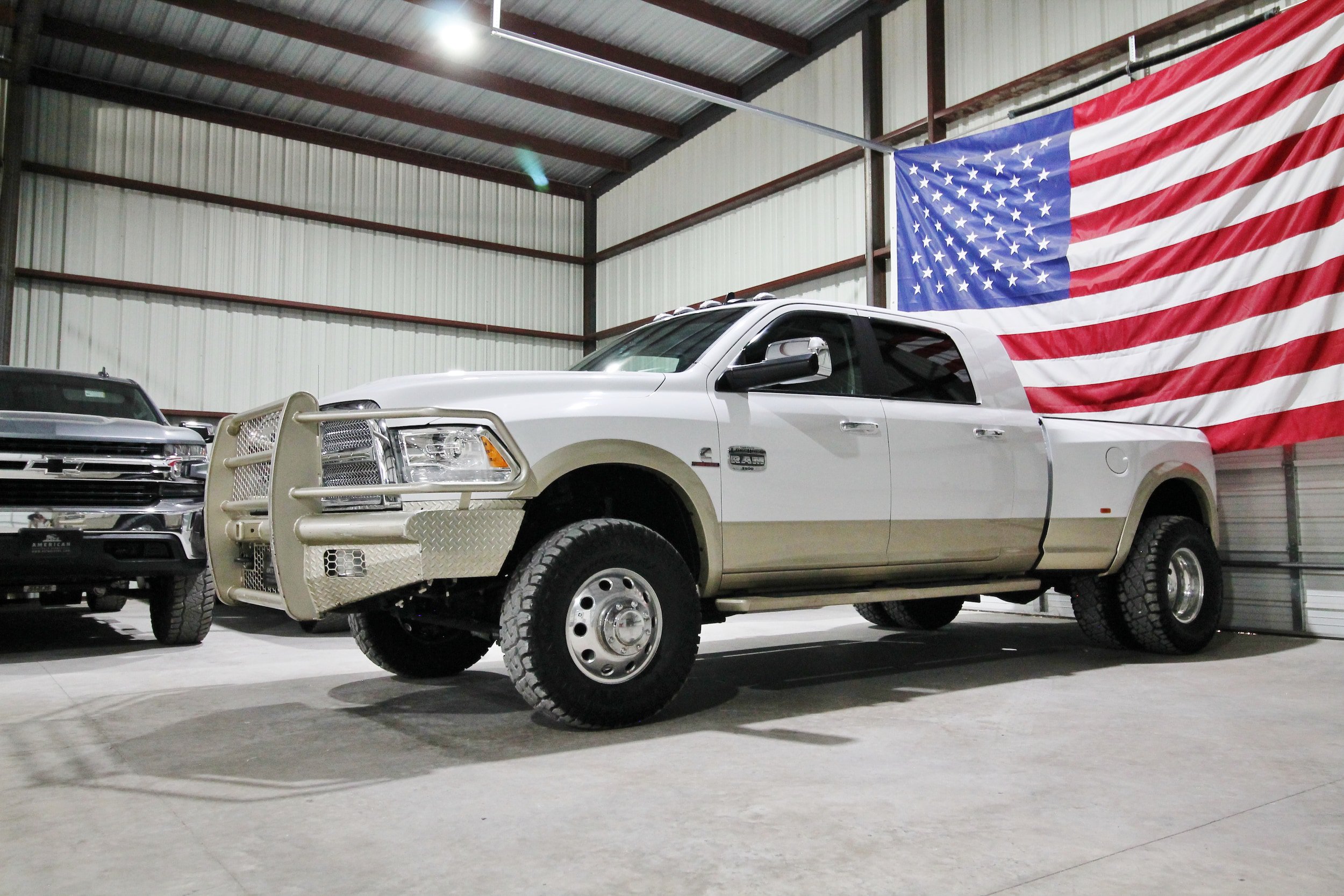 Used 2016 RAM 3500 Laramie Longhorn AWD/4WD image 1