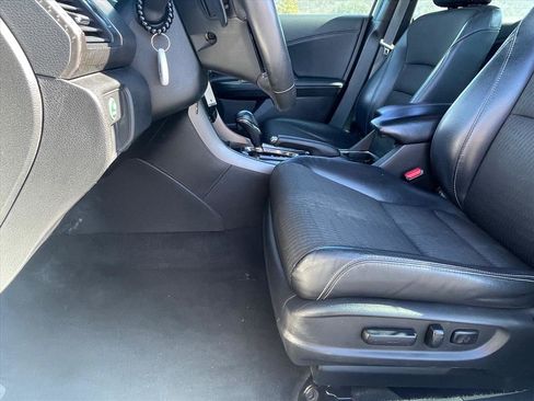 Used 2016 Honda Accord Sport image 20