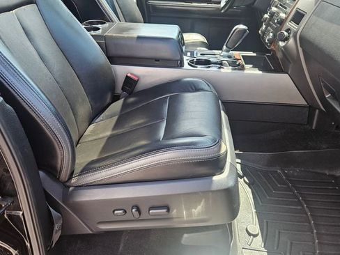 Used 2017 Ford Expedition EL Platinum AWD/4WD image 24