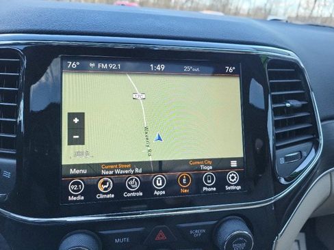 Used 2021 Jeep Grand Cherokee Limited image 9