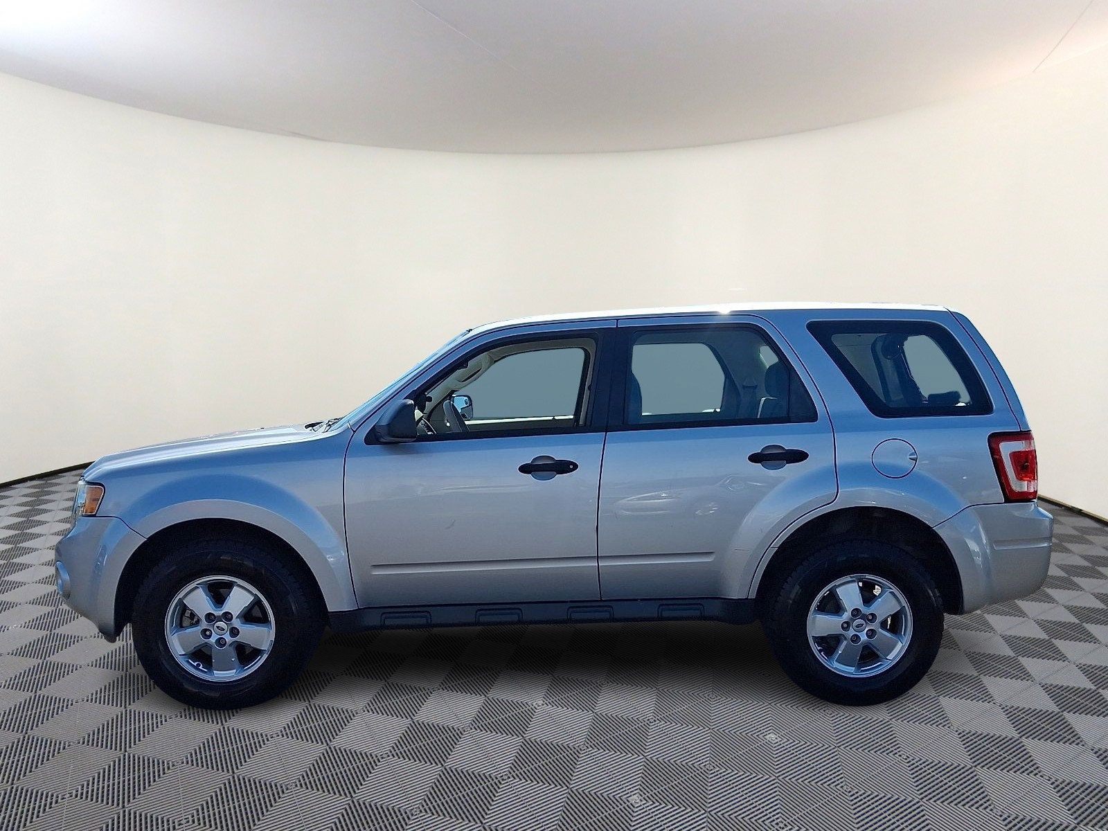 Used 2012 Ford Escape XLS FWD image 4