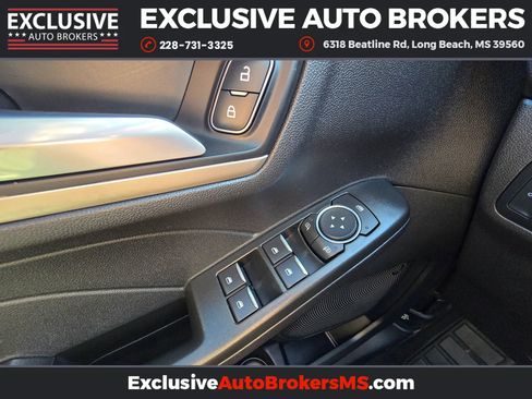 Used 2022 Ford Escape SEL image 9