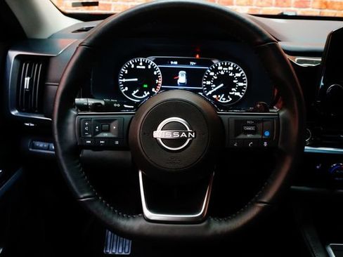 Certified 2024 Nissan Pathfinder SL AWD/4WD image 13