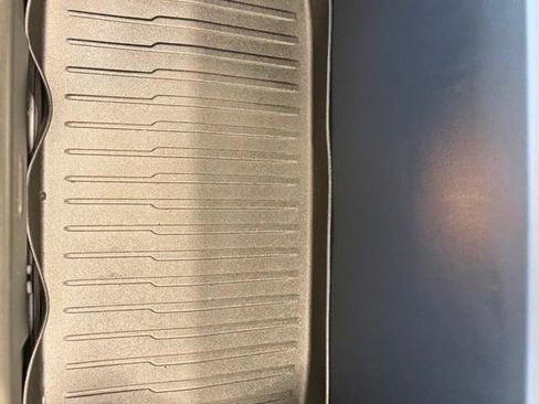 Used 2023 Tesla Model Y Long Range image 34