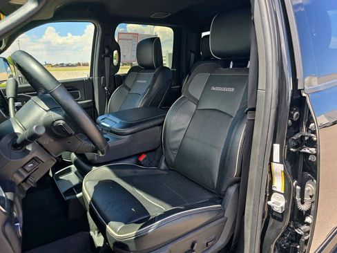 Used 2022 RAM 3500 Laramie AWD/4WD image 12