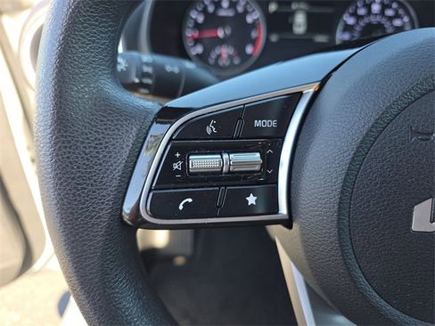 Used 2023 Kia Forte LXS w/ LXS Technology Package image 28