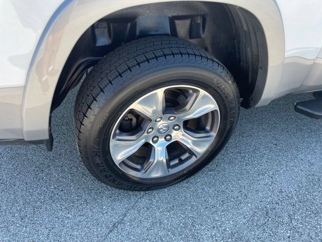 Used 2020 RAM 1500 Laramie AWD/4WD image 20