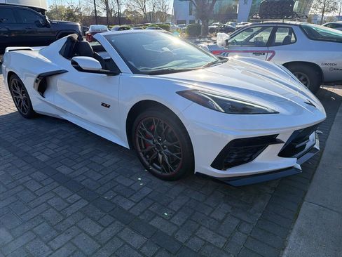 Used 2023 Chevrolet Corvette Stingray Premium Conv w/ Z51 Performance Package image 22