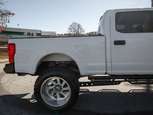 Used 2017 Ford F250 XLT image 12