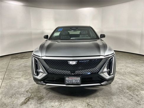 Used 2025 Cadillac Lyriq Luxury image 3