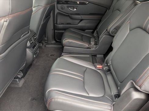 New 2025 Honda Pilot TrailSport image 16