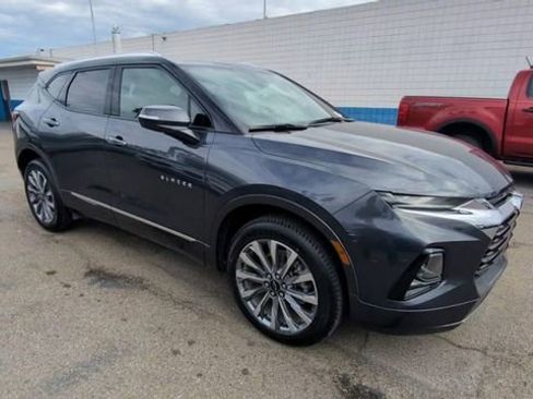 Certified 2022 Chevrolet Blazer Premier image 2