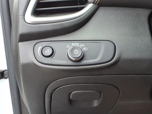 Used 2017 Chevrolet Trax LS image 27