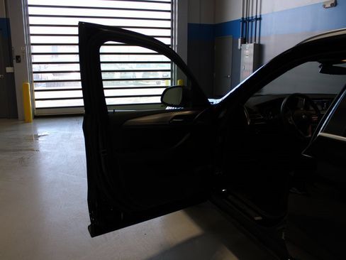 Used 2023 BMW X3 xDrive30i w/ Convenience Package image 7