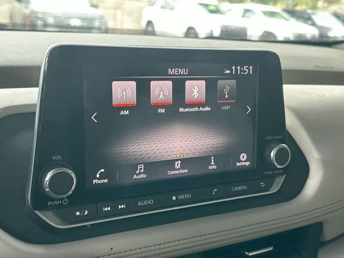 Used 2023 Nissan Rogue SV FWD image 18