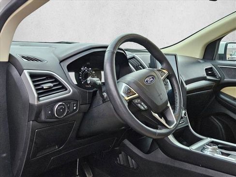 Used 2022 Ford Edge SEL w/ Convenience Package image 10
