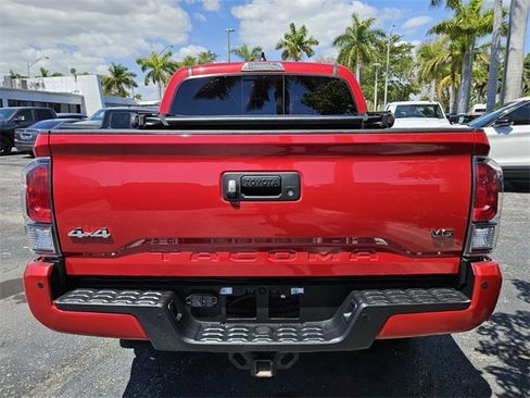 Used 2023 Toyota Tacoma Limited image 9