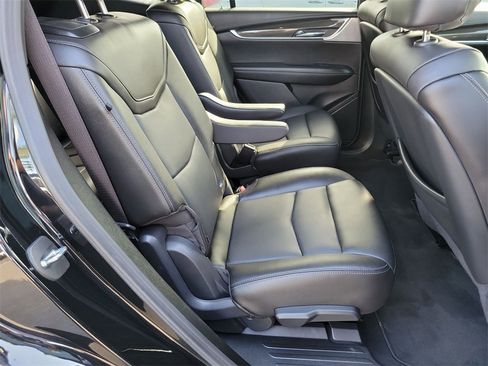 Certified 2023 Cadillac XT6 Sport w/ Technology Package image 27