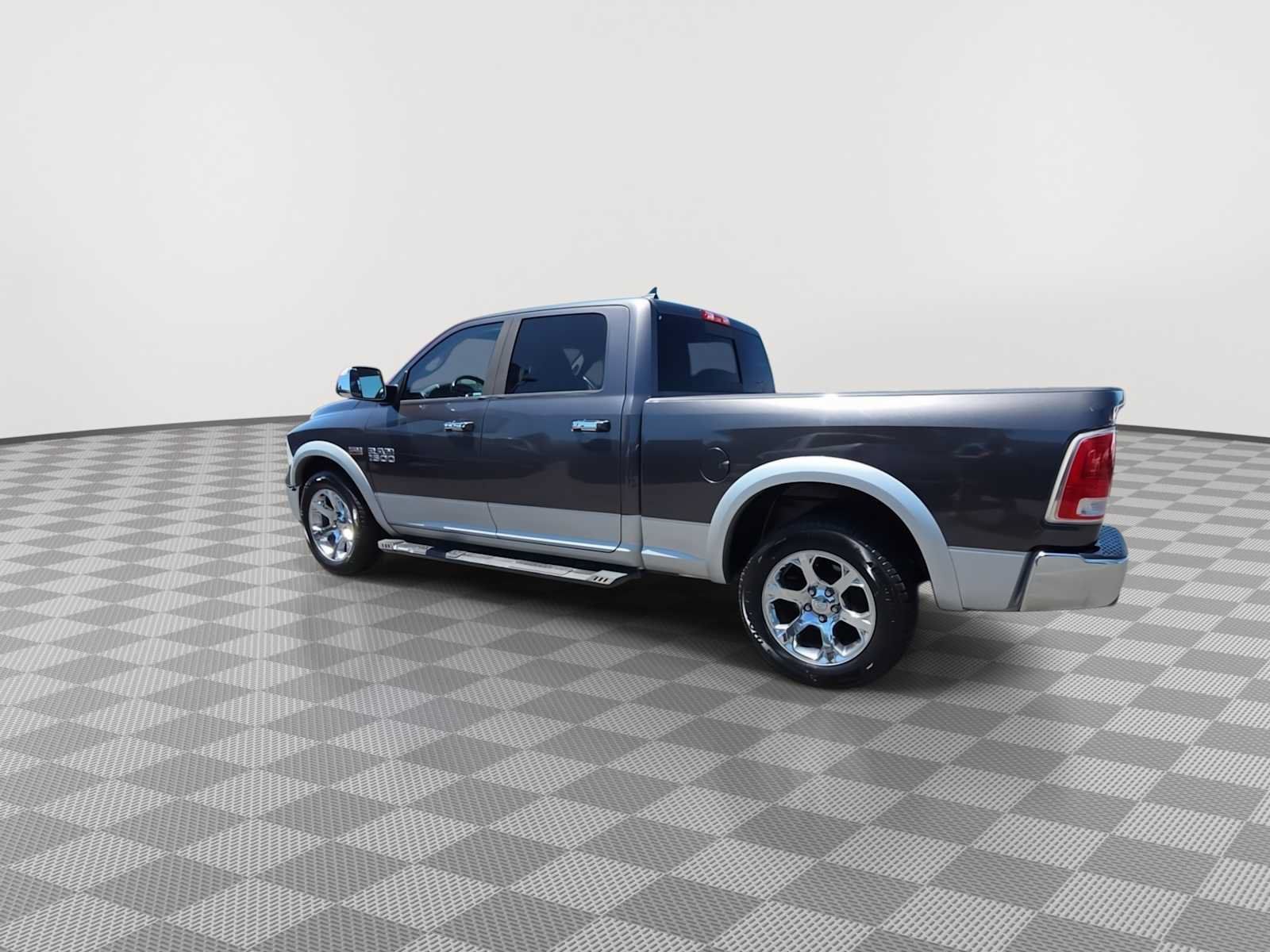 Used 2014 RAM 1500 Laramie AWD/4WD image 6