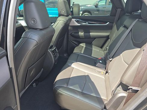Used 2024 Cadillac XT5 Premium Luxury w/ Technology Package AWD/4WD image 10
