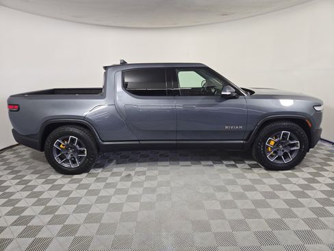 Used 2022 Rivian R1T Launch Edition image 6