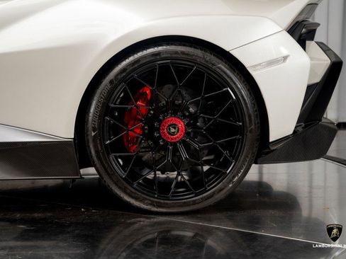Used 2023 Lamborghini Huracan STO image 28