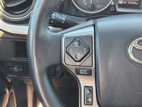 Used 2017 Toyota Tacoma SR5 w/ Tow Package image 26