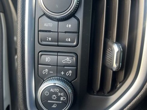 Used 2020 GMC Sierra 1500 SLT image 15