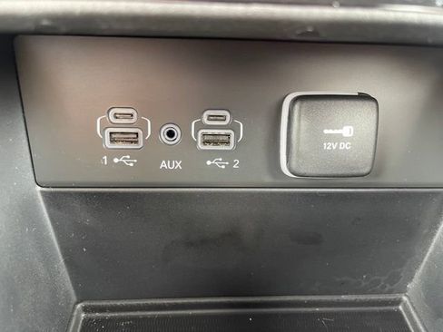 Used 2023 Jeep Grand Cherokee Limited AWD/4WD image 26