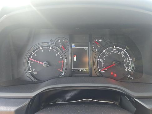 Used 2023 Toyota 4Runner 40th Anniversary SE AWD/4WD image 6