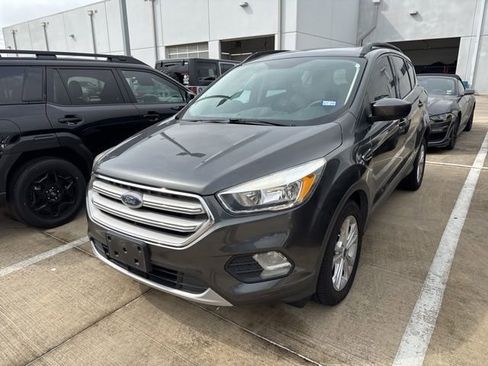 Used 2018 Ford Escape SE AWD/4WD image 1