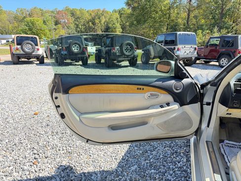 Used 2005 Lexus SC 430 Convertible image 6