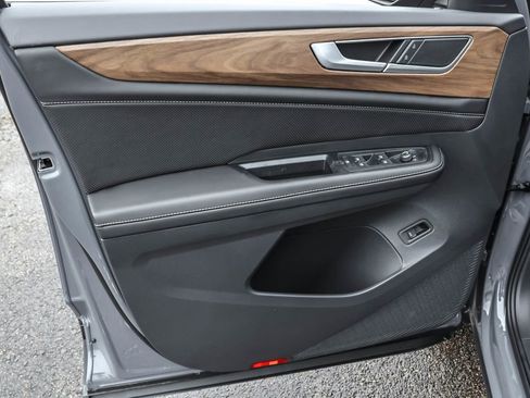 New 2026 Volkswagen Atlas SE image 32