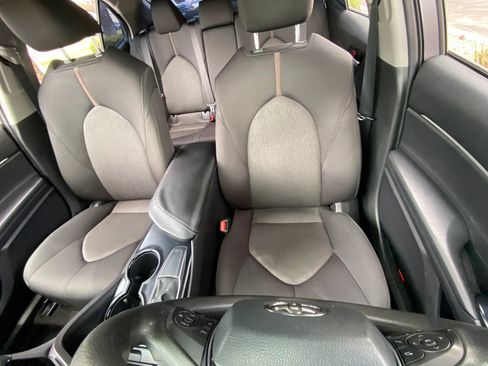 Used 2020 Toyota Camry LE w/ Carpet Mat Package FWD image 26