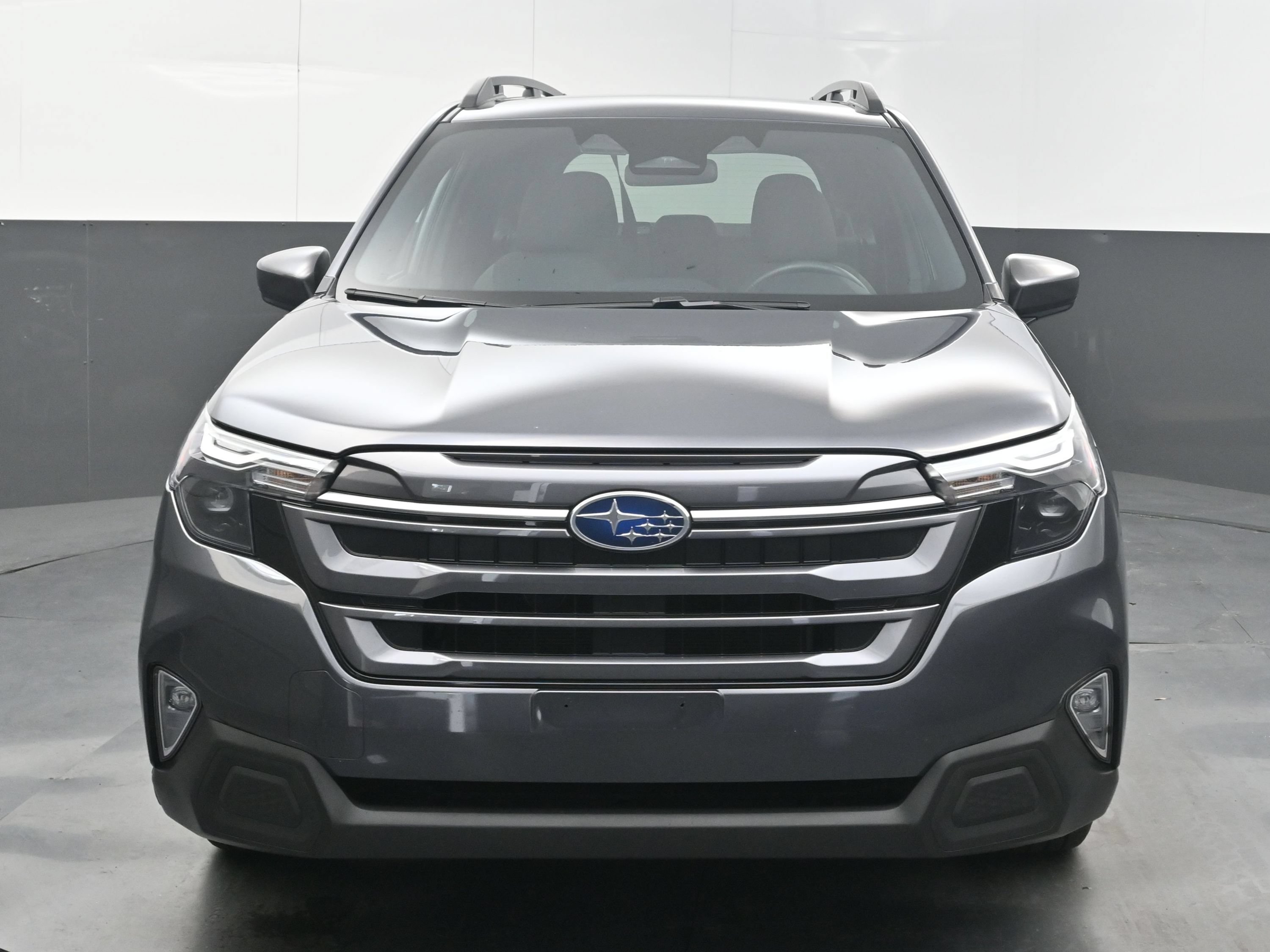 Used 2025 Subaru Forester Premium AWD/4WD image 3