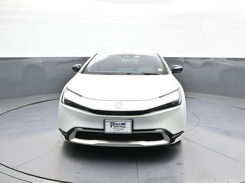 Used 2024 Toyota Prius Prime FWD image 2