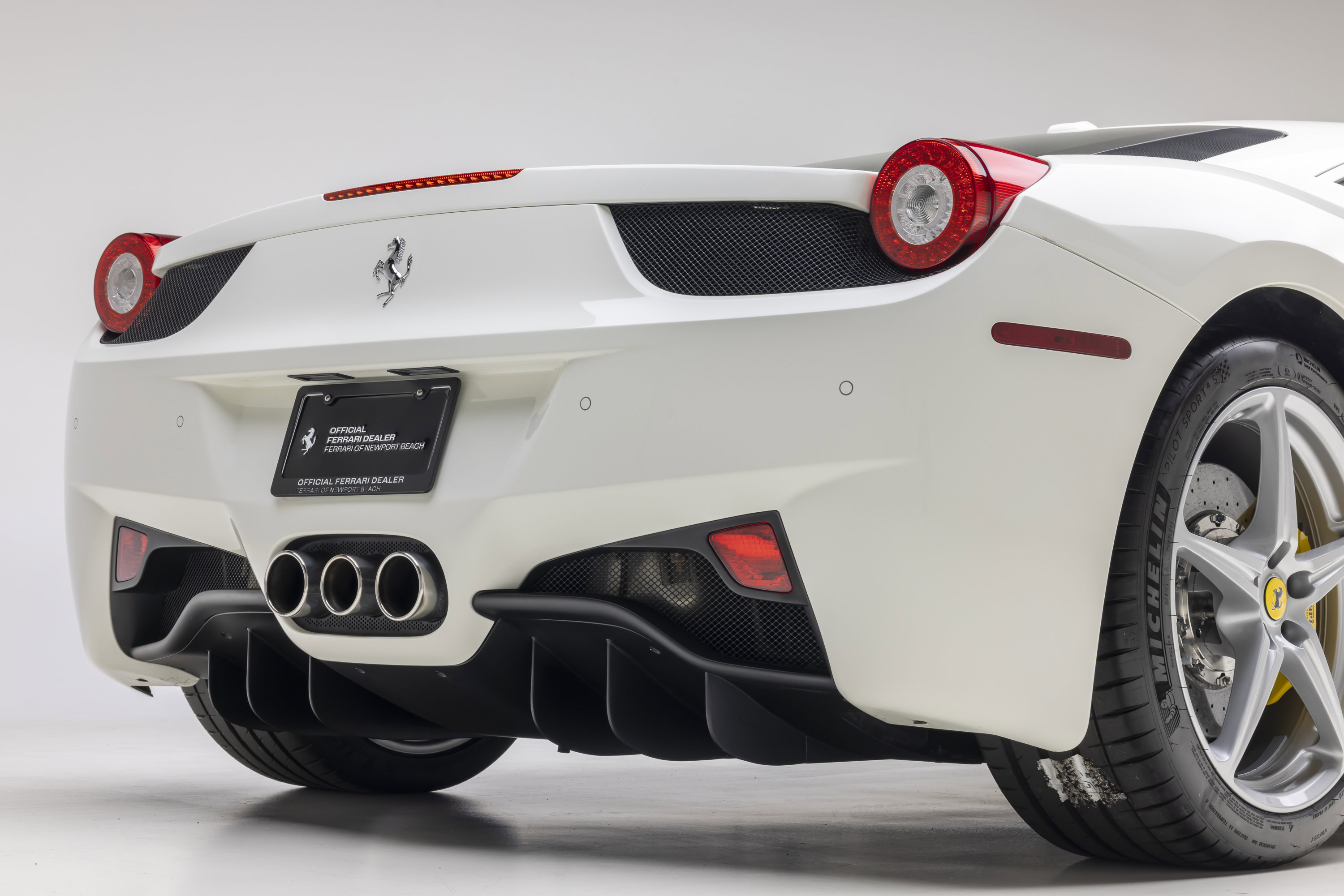 Certified 2014 Ferrari 458 Italia Coupe RWD image 16