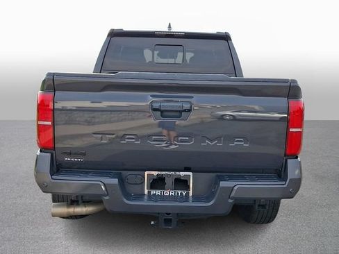 Used 2024 Toyota Tacoma TRD Sport w/ TRD Sport Upgrade Package AWD/4WD image 5
