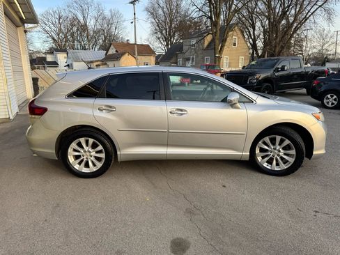 Used 2013 Toyota Venza XLE image 9