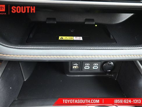 Used 2023 Toyota Highlander Bronze Edition AWD/4WD image 20