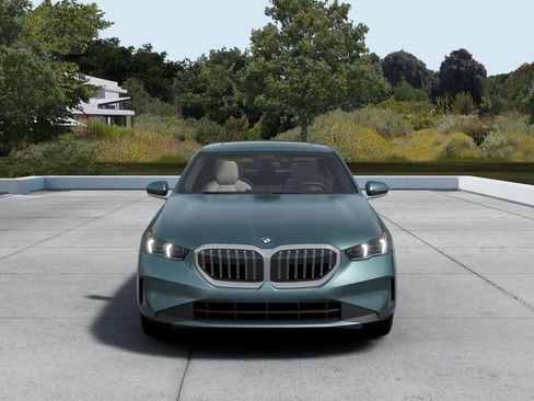 New 2026 BMW 530i image 3